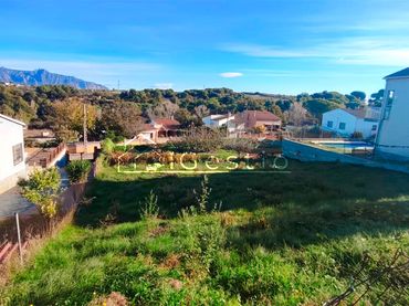 Terreny residencial en venda a Carrer de l'Avellaner