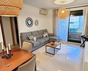 Sala d'estar de Apartament en venda en Nerja amb Aire condicionat, Terrassa i Balcó