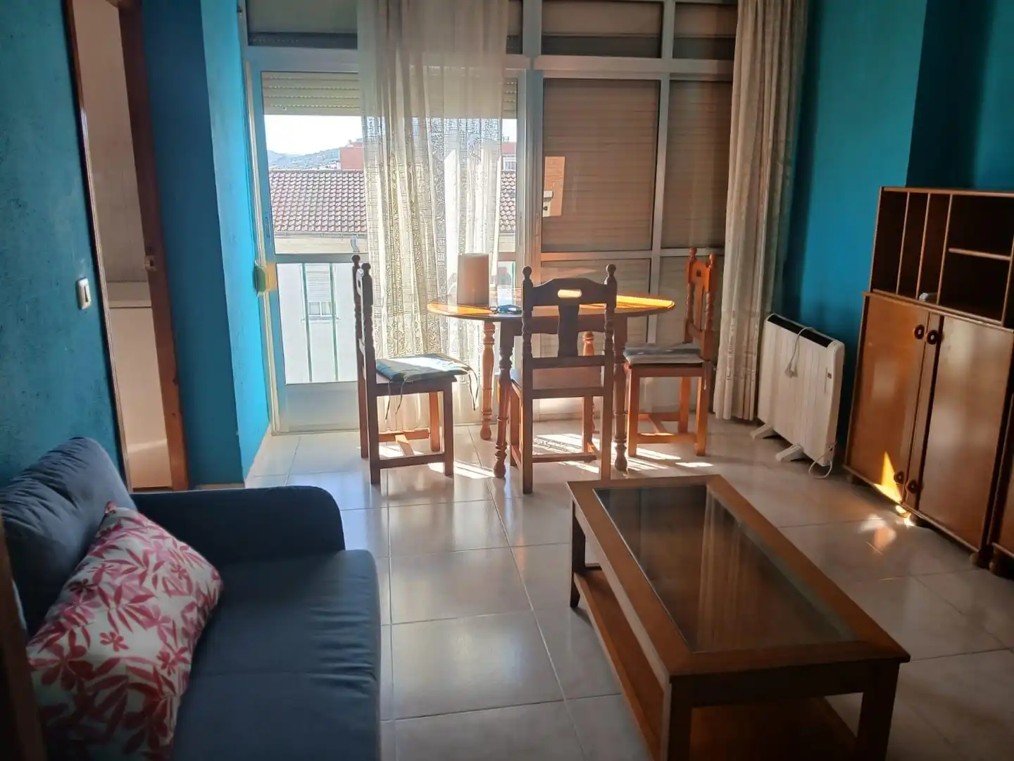Sala de estar de Apartamento en venta en Cáceres con Calefacción, Terraza y Amueblado
