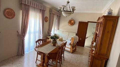 Foto 5 de Casa adosada en venta en Centro, Bormujos