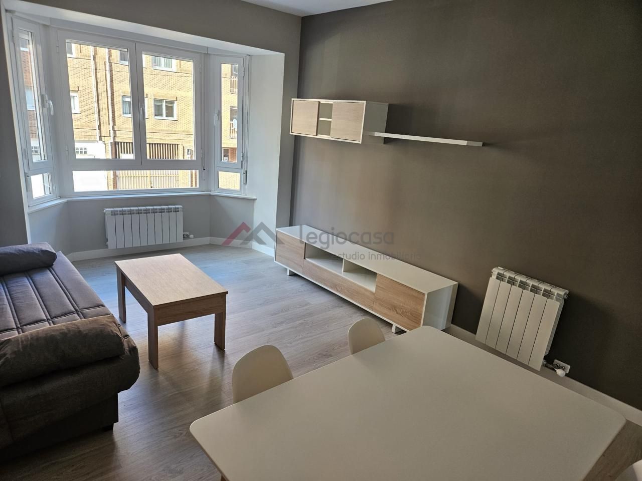 Sala de estar de Estudio de alquiler en León Capital  con Calefacción y Amueblado