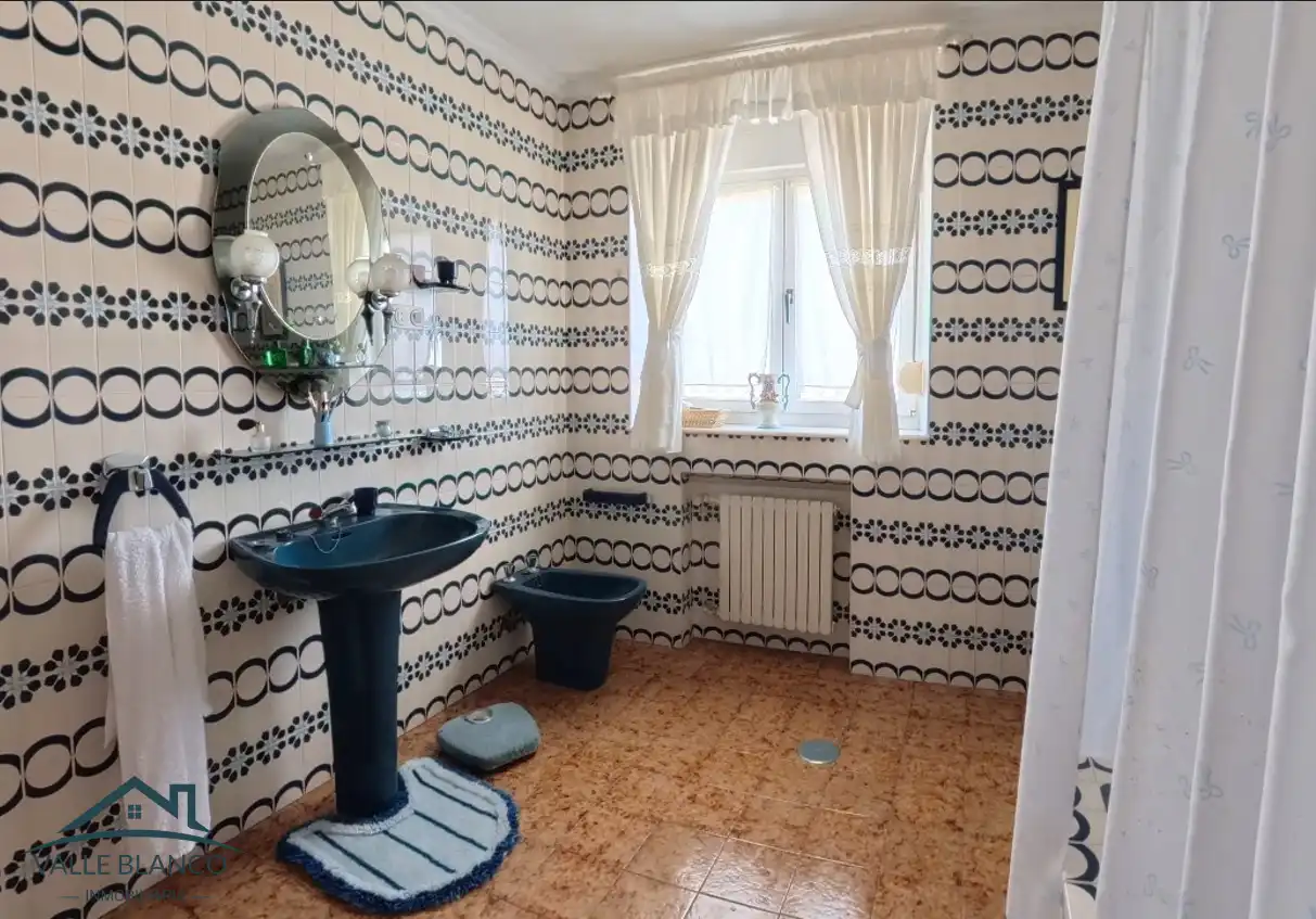 Baño de Piso en venta en Campoo de Enmedio con Calefacción, Terraza y Trastero