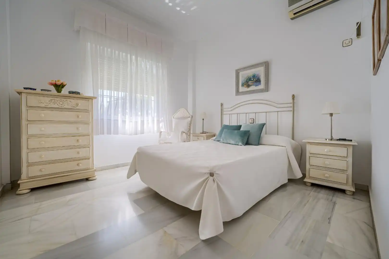 Bedroom of Houses for sale in Tomares  with Air Conditioner, Heating and Private garden