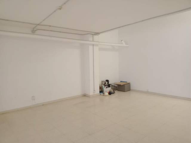 Local comercial en Alquiler en Avenida Avinguda Martí Pujol en Centre