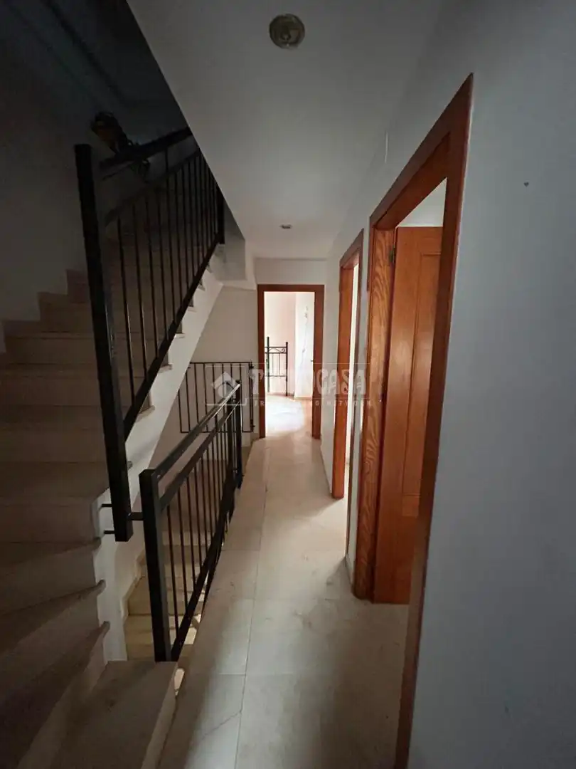 Detached homes for sale in Sevilla  with Terrace