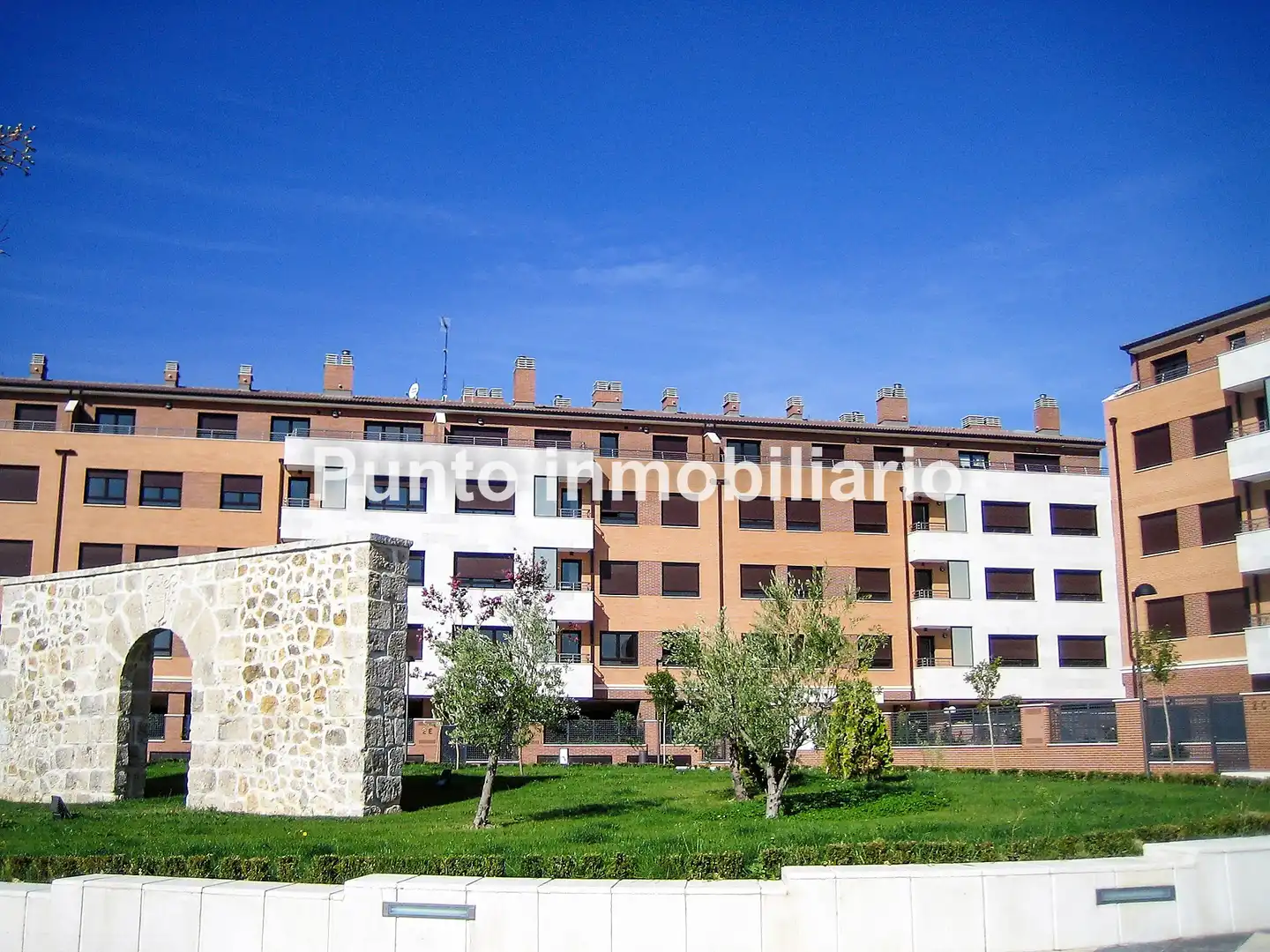 Flat for rent in Calle Santa Ana, 2, La Flecha - Monasterio del Prado