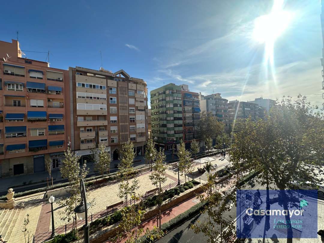 Flat for sale in Avinguda General Marvá, 35, Ensanche - Diputación