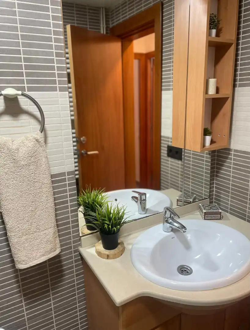 Baño de Piso de alquiler en Rubí con Calefacción, Amueblado y Horno