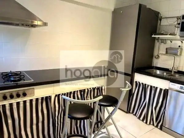 Cocina de Piso de alquiler en Sevilla con Aire acondicionado, Calefacción y Terraza