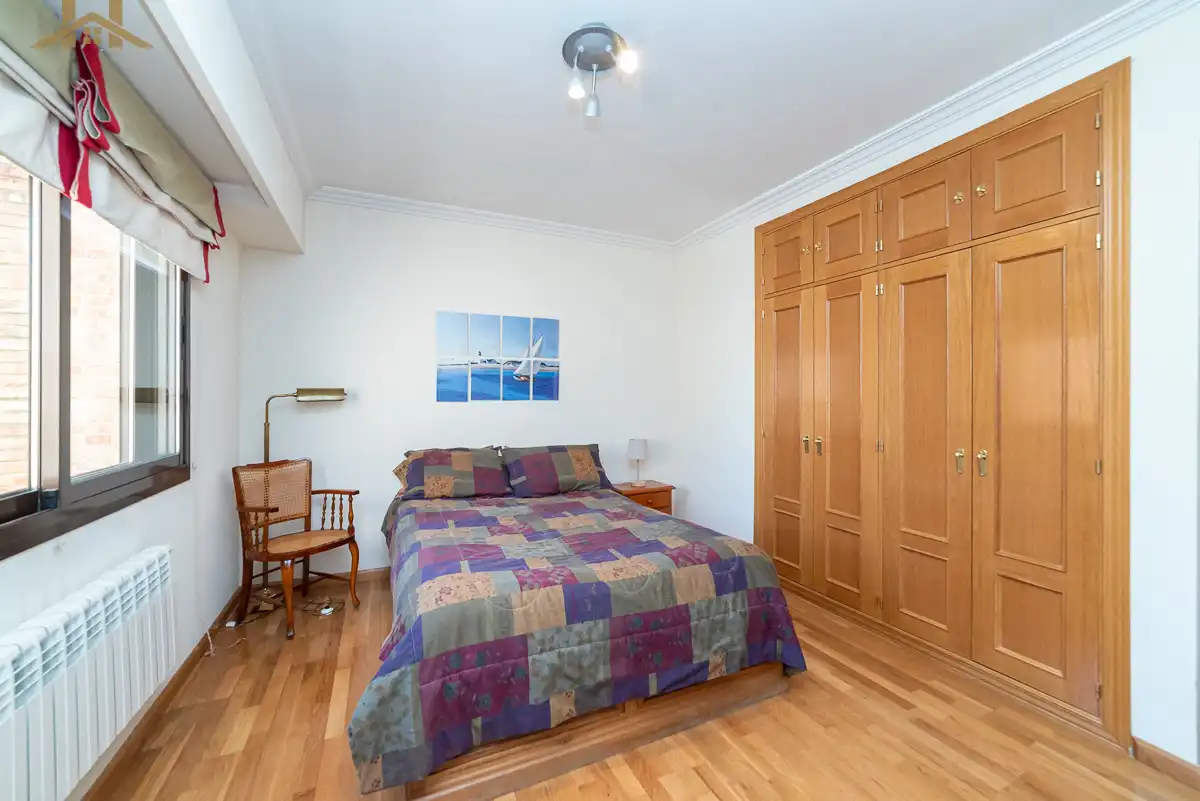 Bedroom of Detached homes for sale in Villanueva del Pardillo  with Air Conditioner, Heating and Private garden