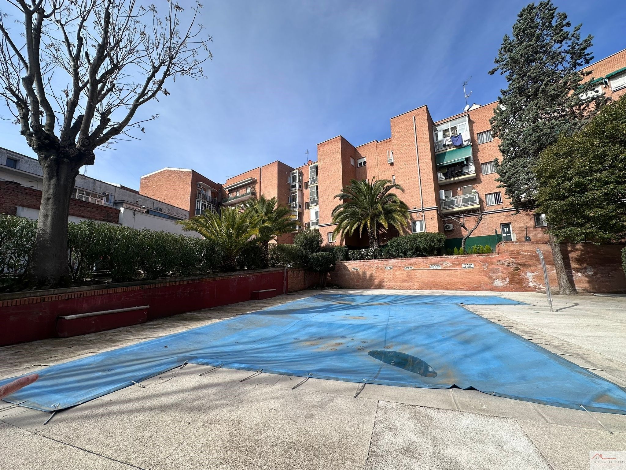 Piscina de Piso en venta en  Madrid Capital con Terraza y Piscina