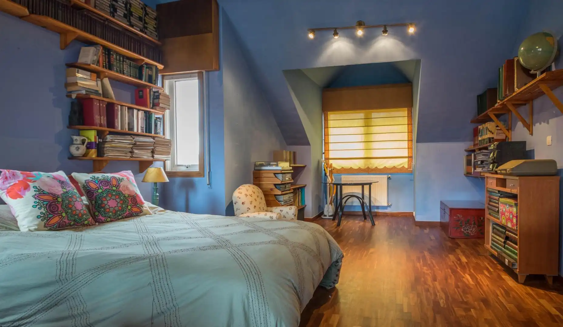 Habitación de Casa adosada en venta en Oleiros con Calefacción, Jardín privado y Parquet