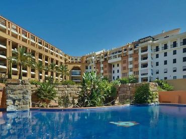 Apartament amb piscina en venda a Avenida del Mediterráneo 21