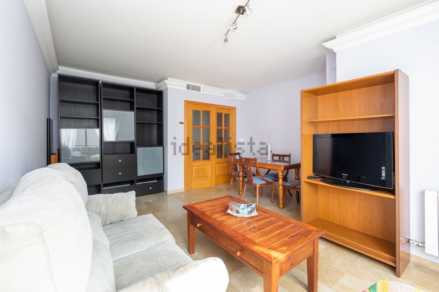 Living room of Flat to rent in  Granada Capital  with Air Conditioner, Heating and Furnished