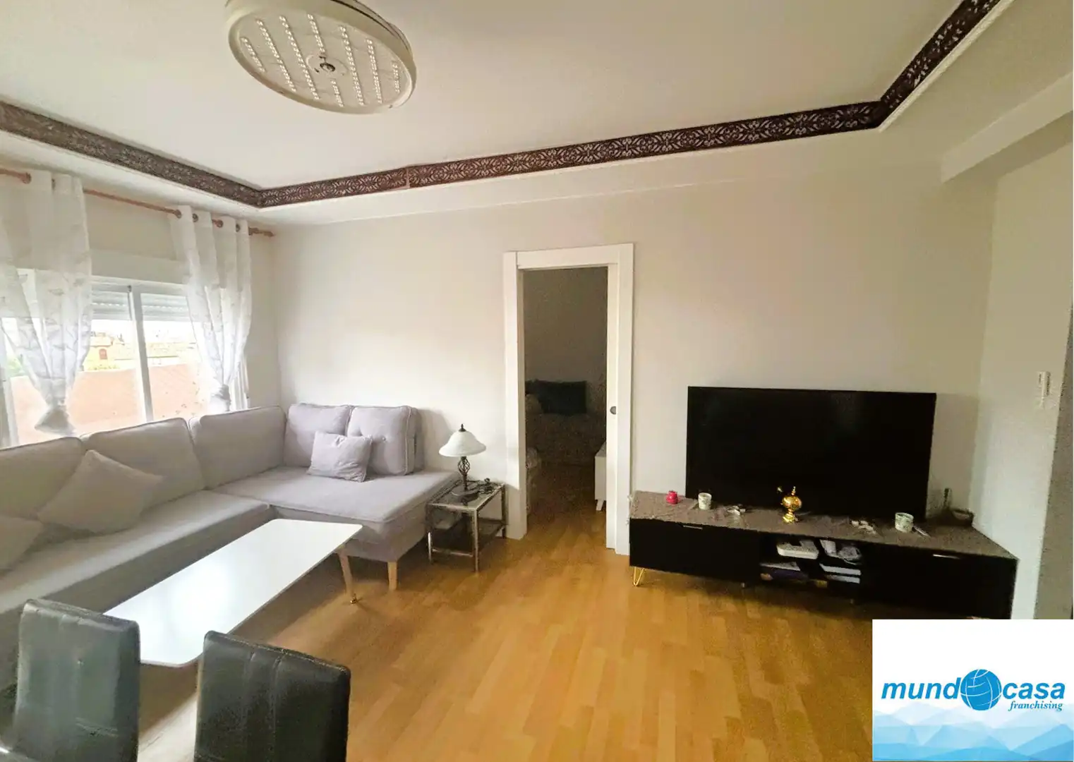 Wohnzimmer von Wohnung zum Verkauf in Pina de Ebro mit Parkett, Ofen und Waschmaschine