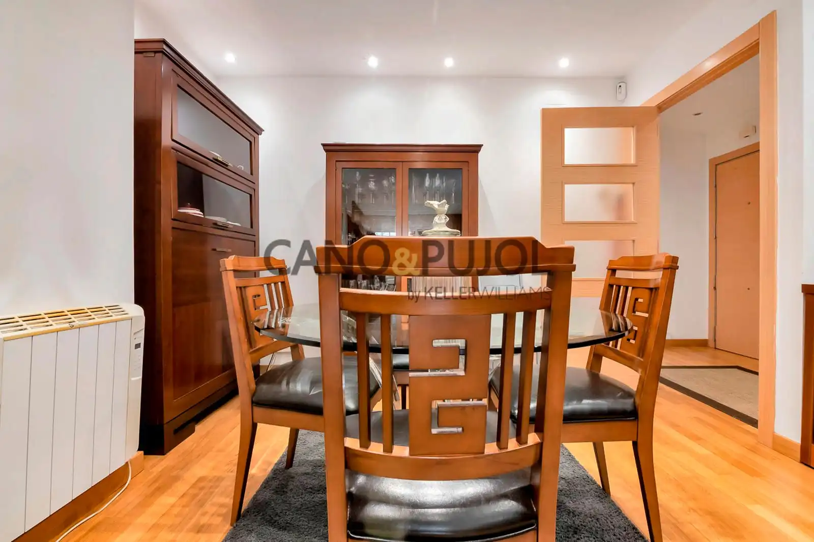 Comedor de Piso en venta en Rubí con Aire acondicionado, Calefacción y Terraza