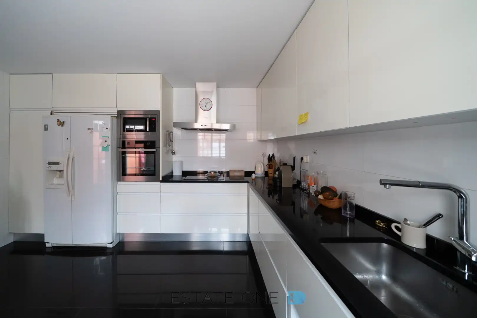 Cocina de Casa adosada en venta en Madrid con Aire acondicionado, Calefacción y Jardín privado
