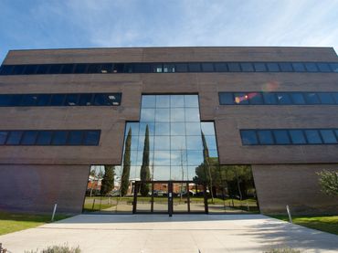 Oficina en alquiler en Can Rosés