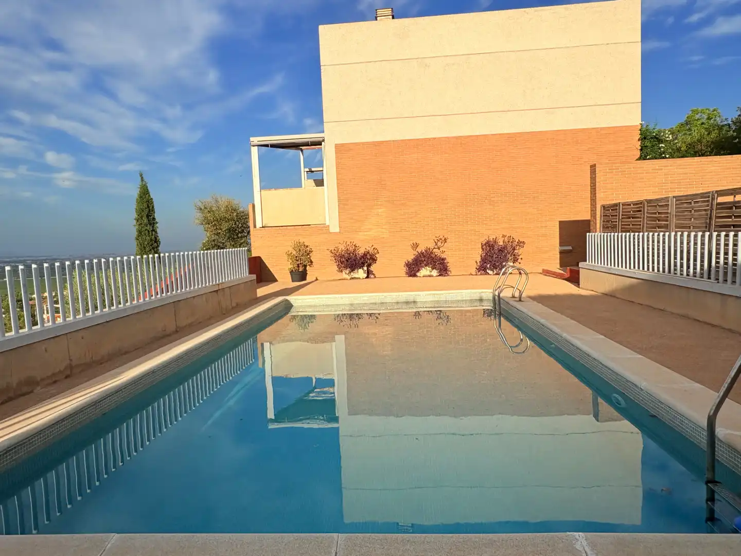 Piscina de Casa o chalet de alquiler en Chiva con Aire acondicionado, Calefacción y Parquet