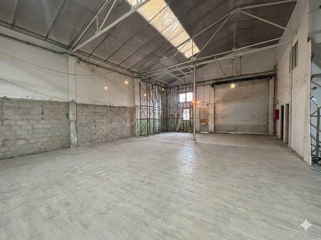 Nave industrial en Alquiler en Can Casablanques