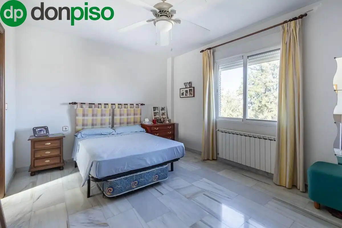 Detached house with pool for sale in Calle del Arache, imagen 12