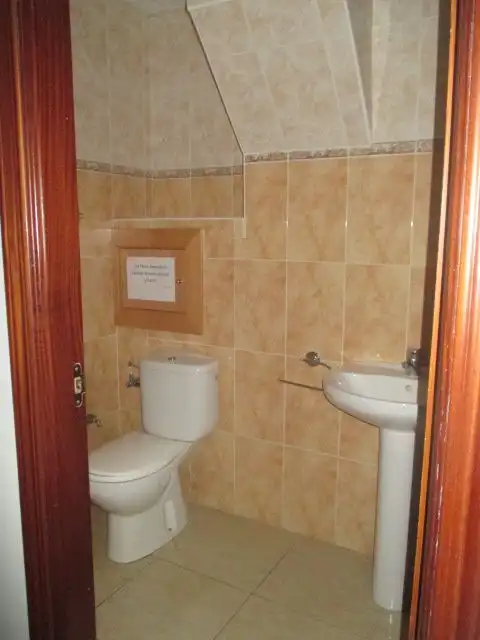 Baño de Local de alquiler en Peñaranda de Bracamonte