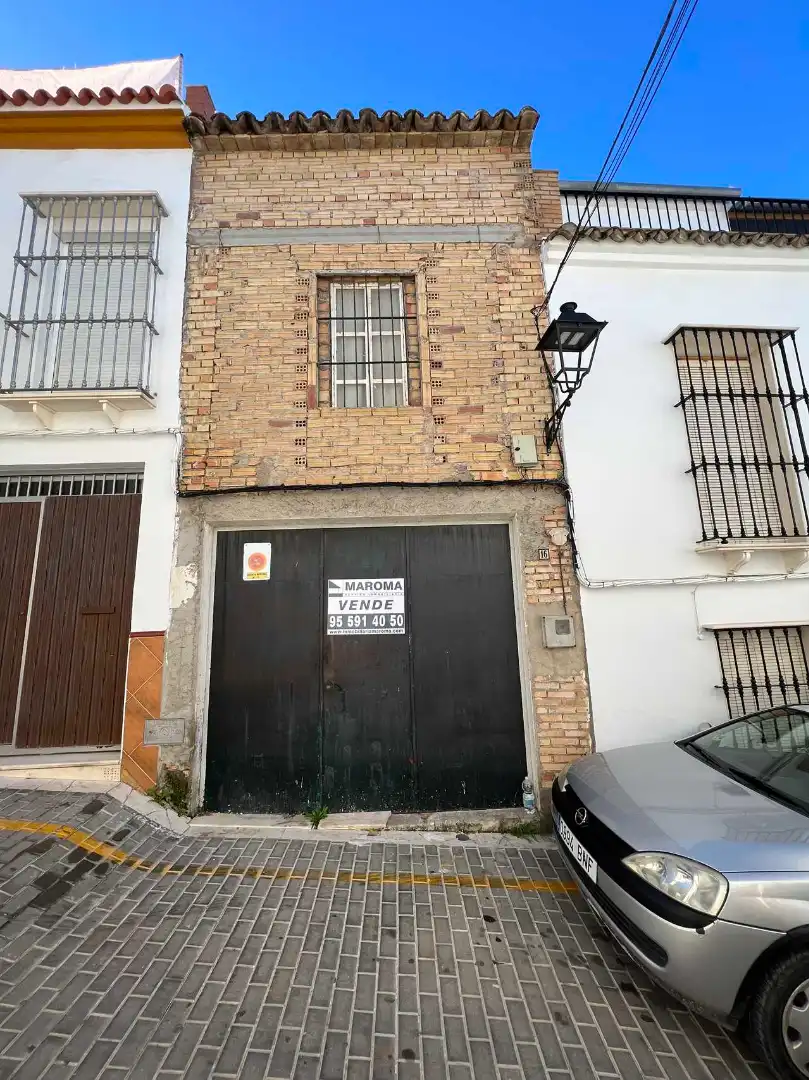 Vista exterior de Casa adosada en venda en Estepa amb Terrassa
