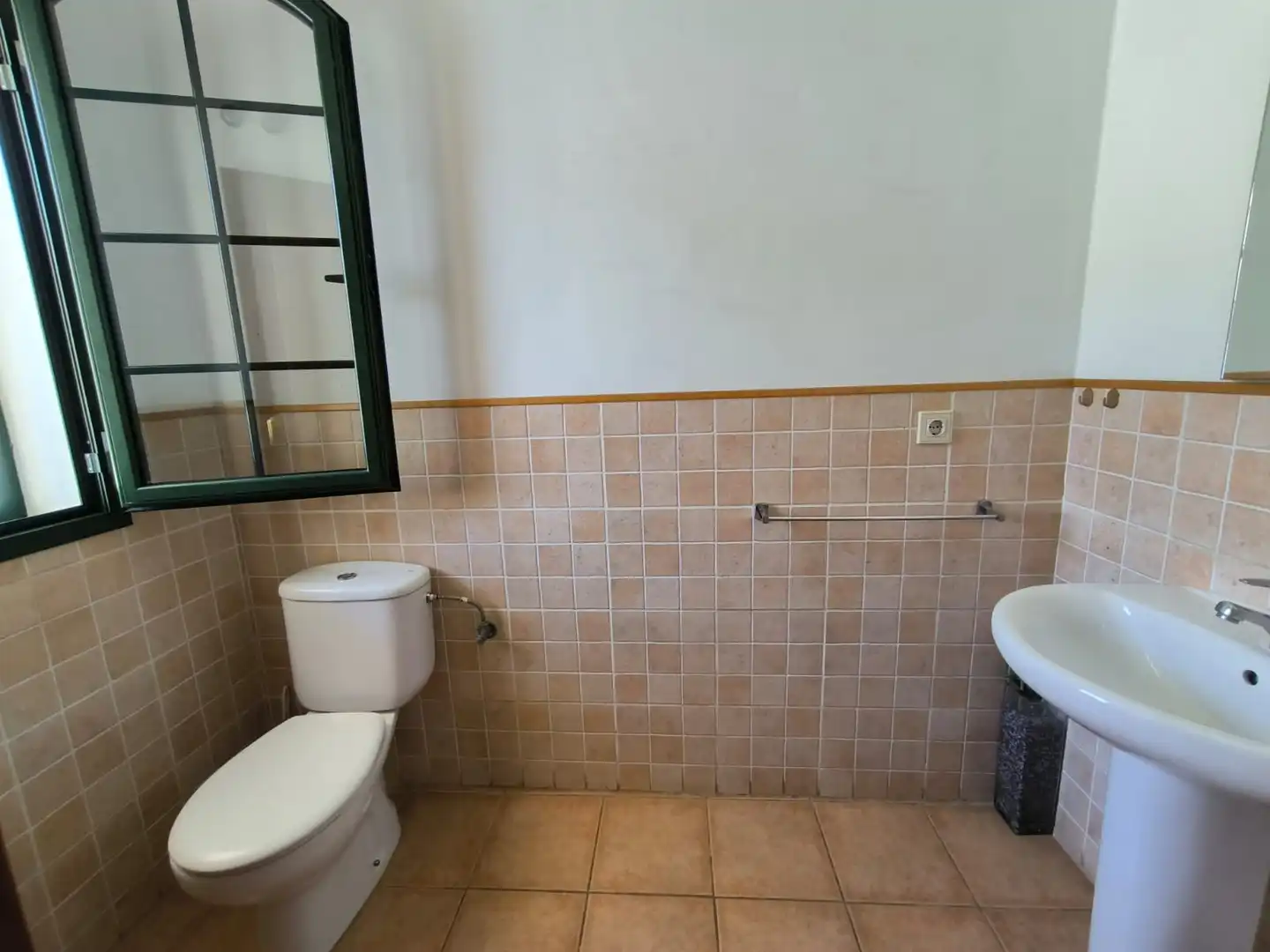 Bany de Casa o xalet en venda en Agaete amb Jardí privat, Terrassa i Moblat
