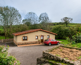 Vista exterior de Finca rústica en venda en Villafufre amb Calefacció, Jardí privat i Terrassa