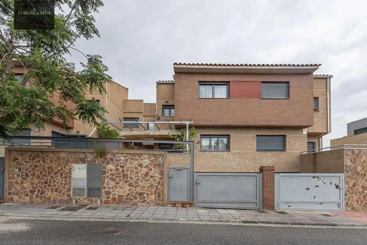Casa pareada en venta en Calle Margarita