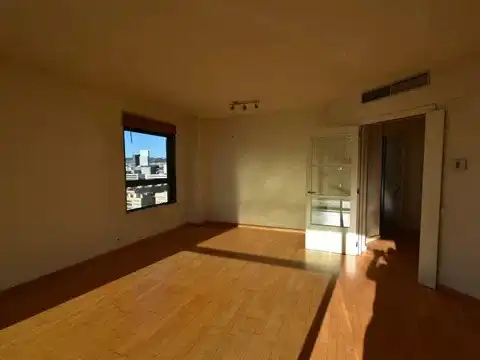Sala d'estar de Pis en venda en Barcelona amb Aire condicionat, Calefacció i Terrassa