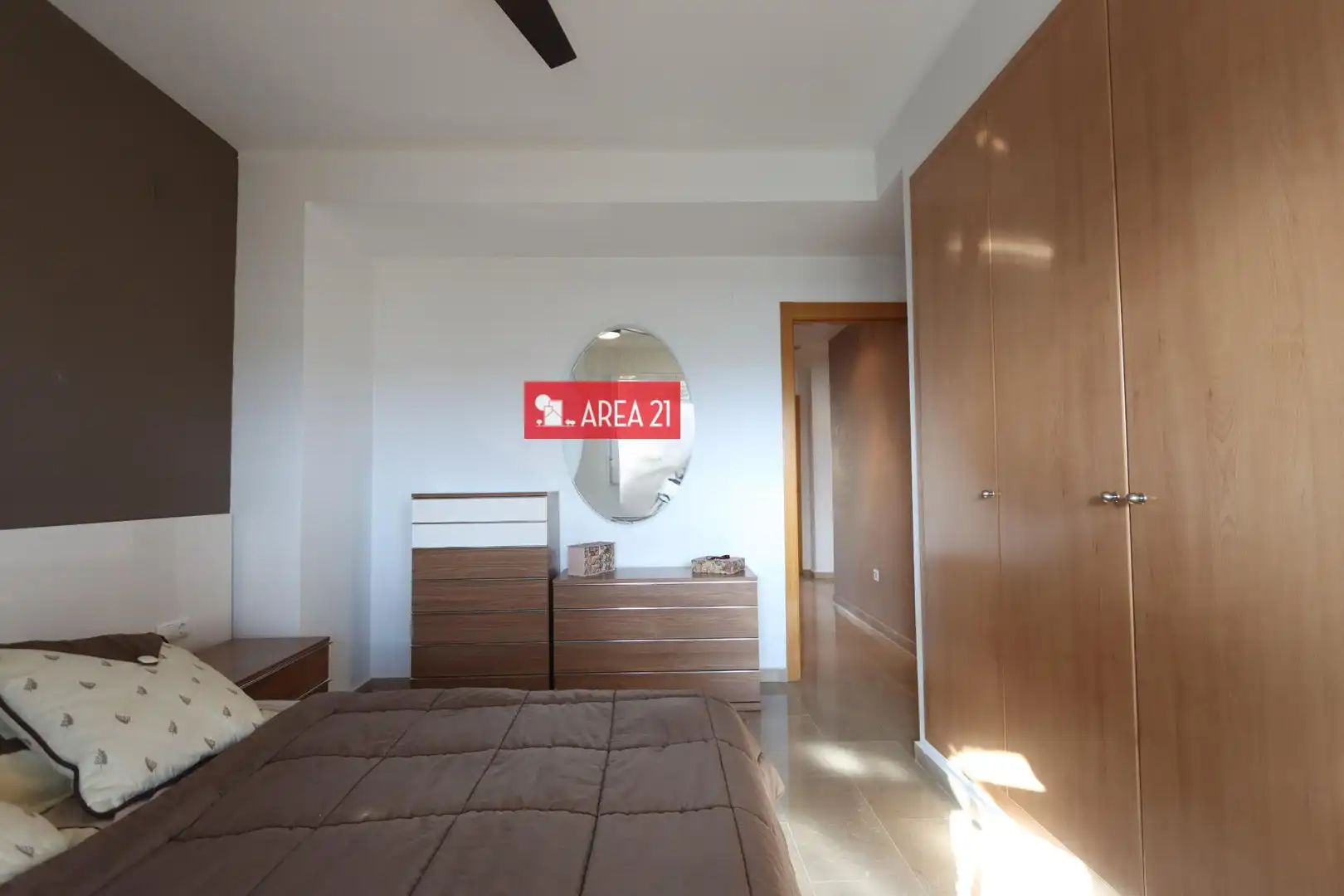 Habitación de Ático en venta en La Pobla de Vallbona con Aire acondicionado, Calefacción y Terraza