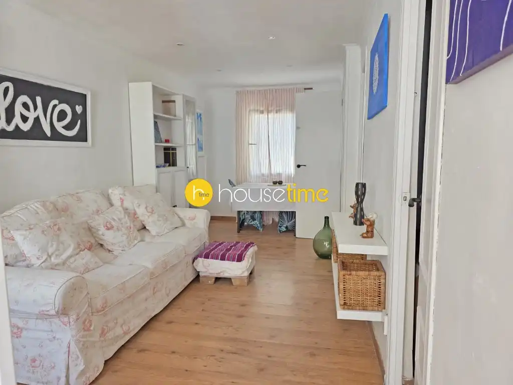 Living room of Houses for sale in Santa Coloma de Gramenet