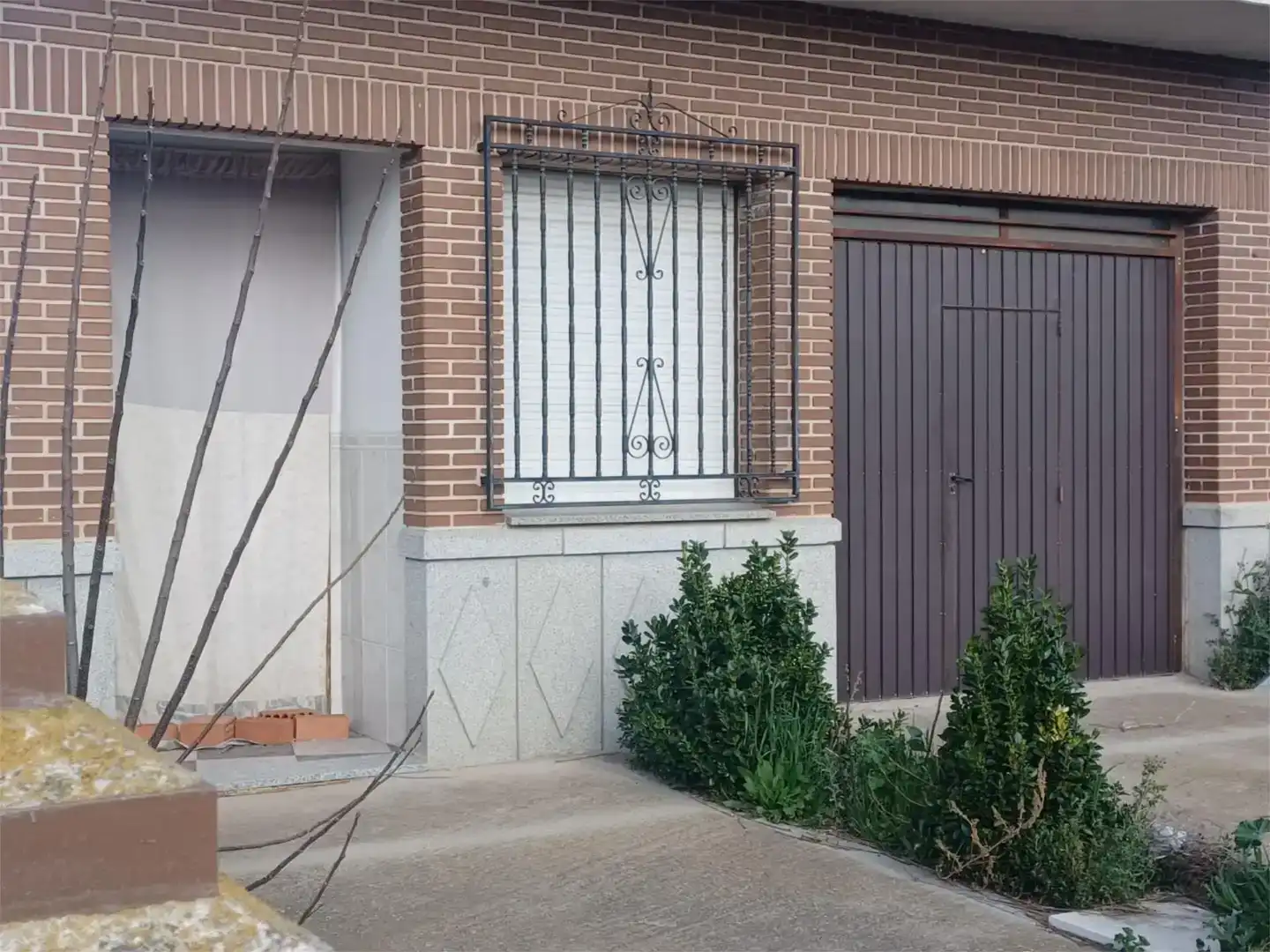 Vista exterior de Piso en venta en Menasalbas con Trastero y Balcón