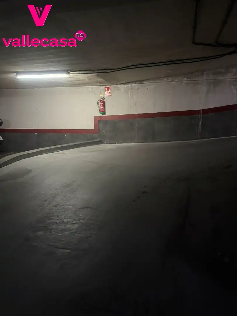 Einzelparkplatz mit Aufzug zum Verkauf in Calle de Fuentidueña, imagen 4