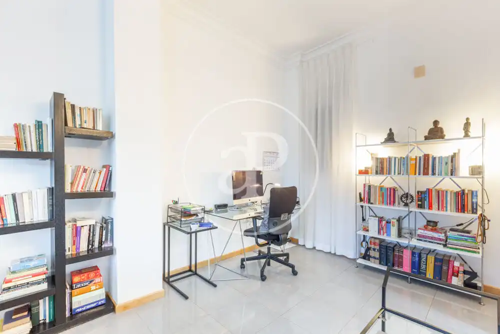 Piso en venta en Valencia con Aire acondicionado, Calefacción y Balcón
