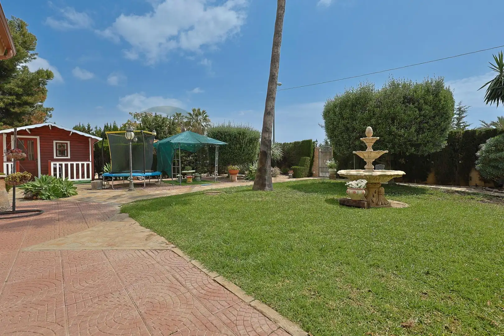 Jardí de Casa o xalet en venda en Alicante / Alacant amb Aire condicionat, Calefacció i Jardí privat