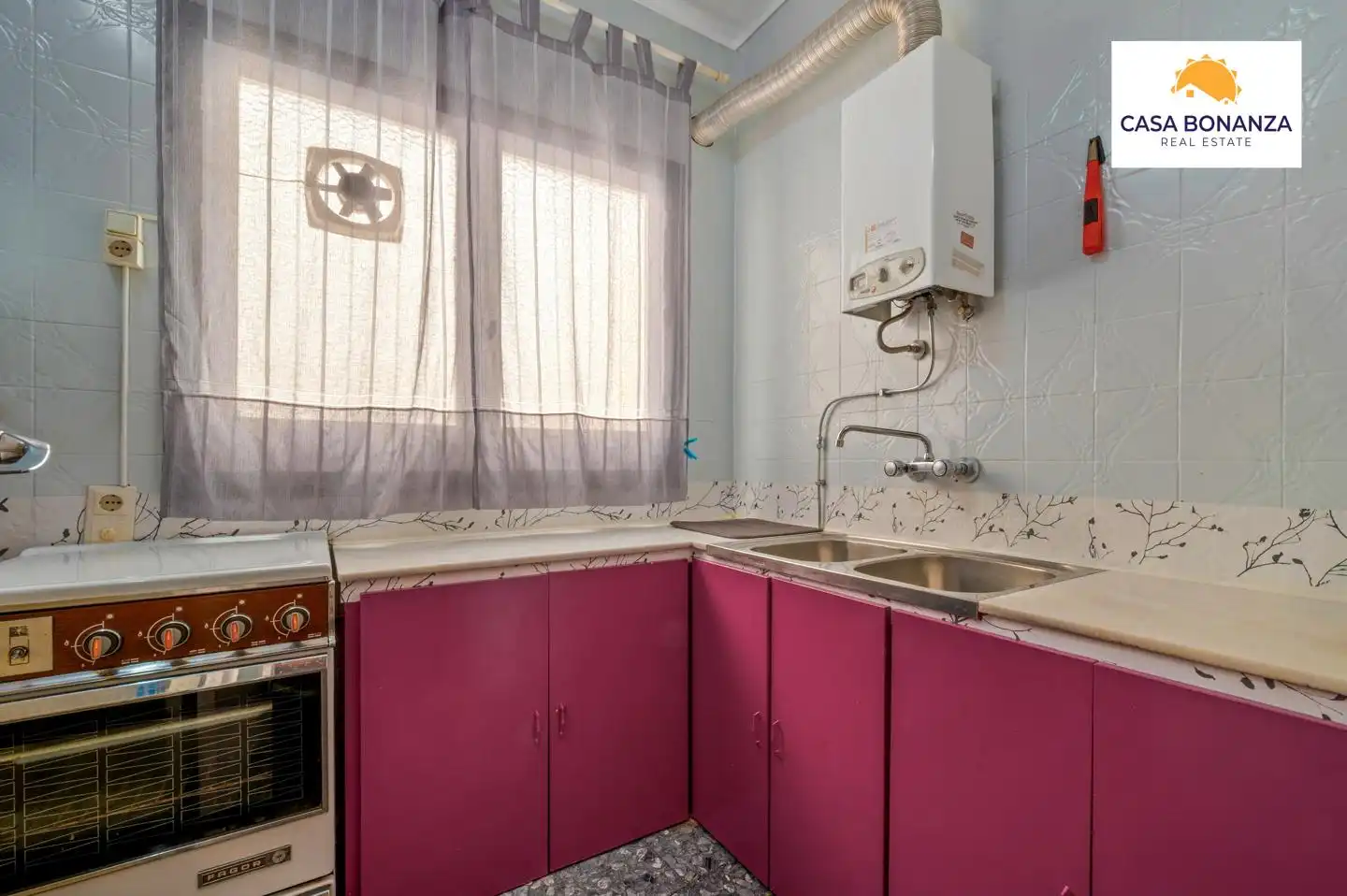 Kitchen of Houses for sale in Jete  with Private garden and Furnished