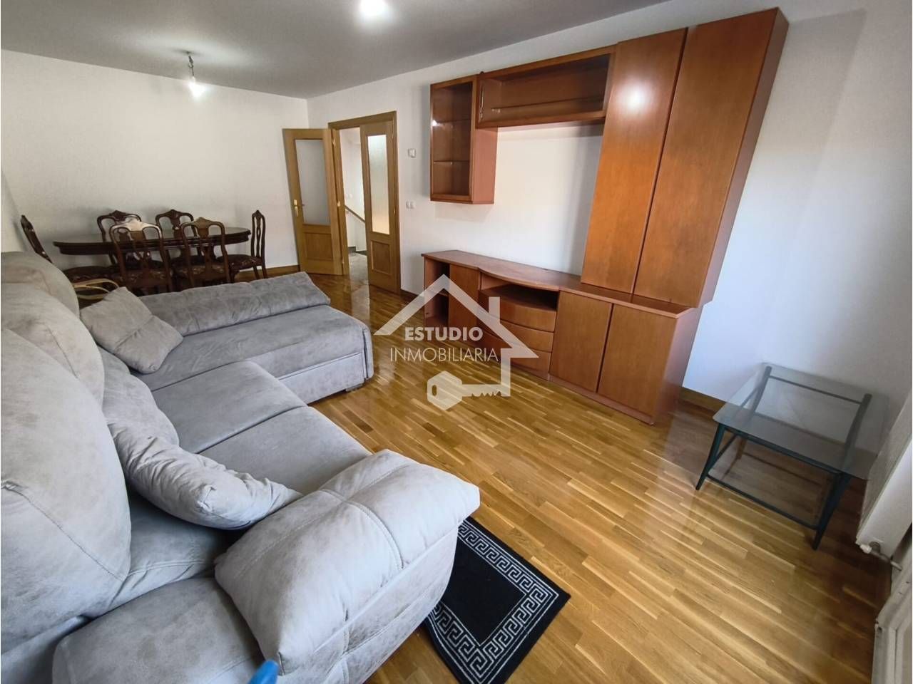 Sala d'estar de Casa adosada en venda en Mendavia amb Calefacció, Jardí privat i Parquet