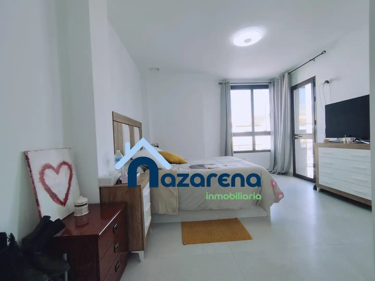 Dormitori de Casa adosada en venda en Dos Hermanas amb Aire condicionat, Jardí privat i Terrassa