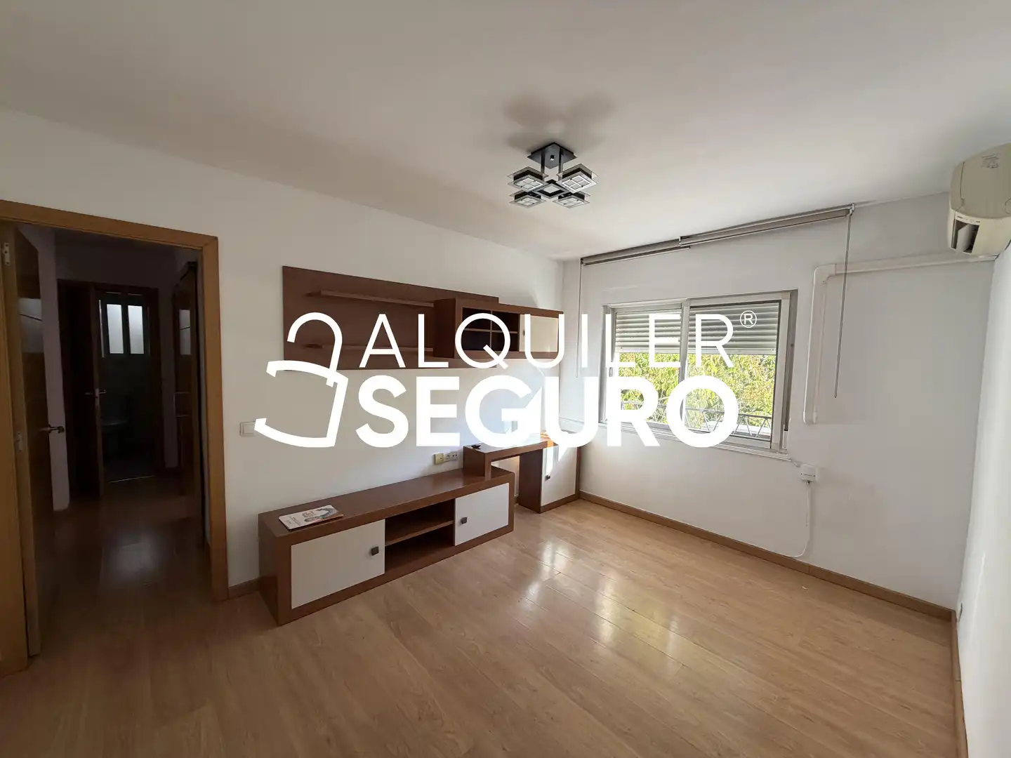 Bedroom of Flat for rent in Madrid  with Air Conditioner and Heating