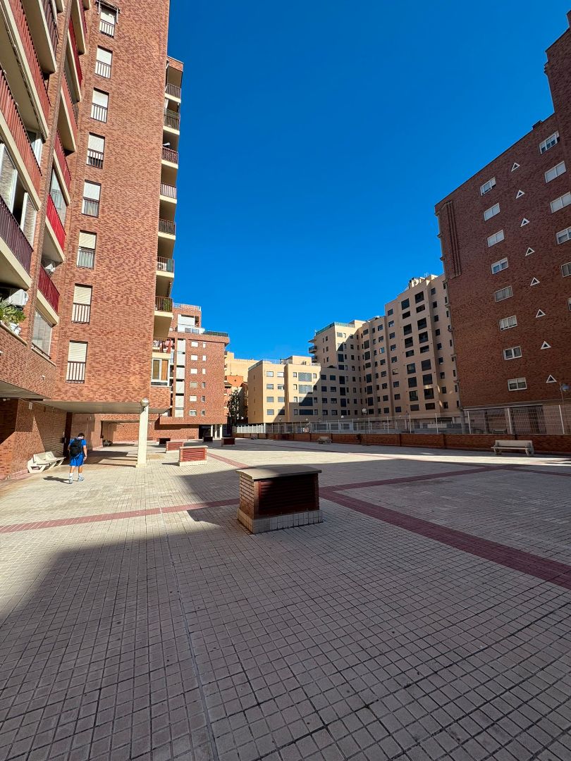 Exterior view of Flat for sale in  Zaragoza Capital  with Heating, Parquet flooring and Storage room