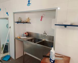 Cuina de Local de lloguer en  Barcelona Capital amb Aire condicionat i Moblat