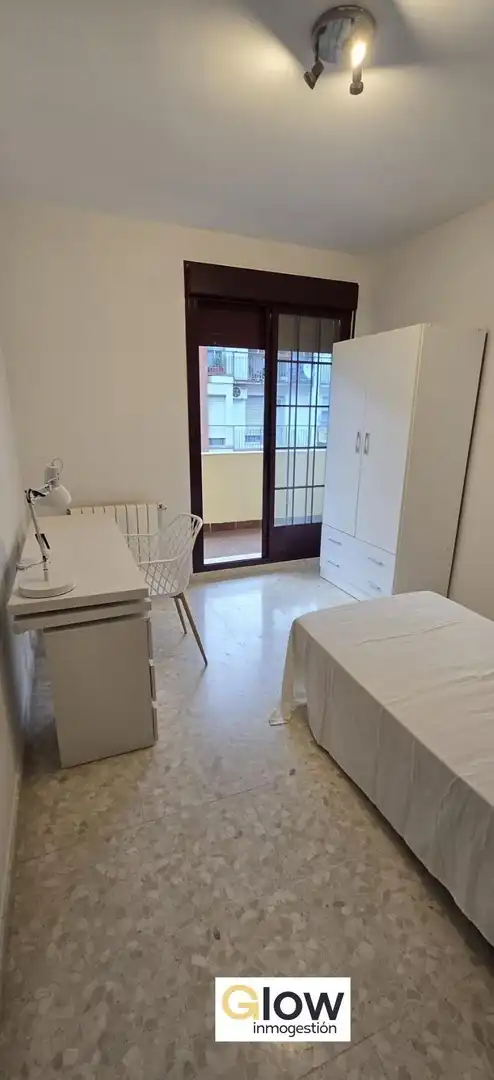 Dormitori de Pis per a compartir en Badajoz amb Aire condicionat, Calefacció i Terrassa