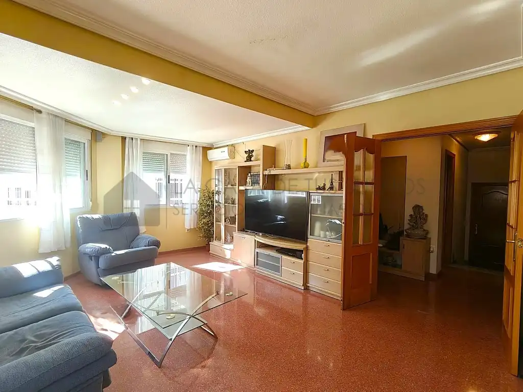 Sala d'estar de Casa adosada en venda en San Crispín - Huerta Nueva-Estación  