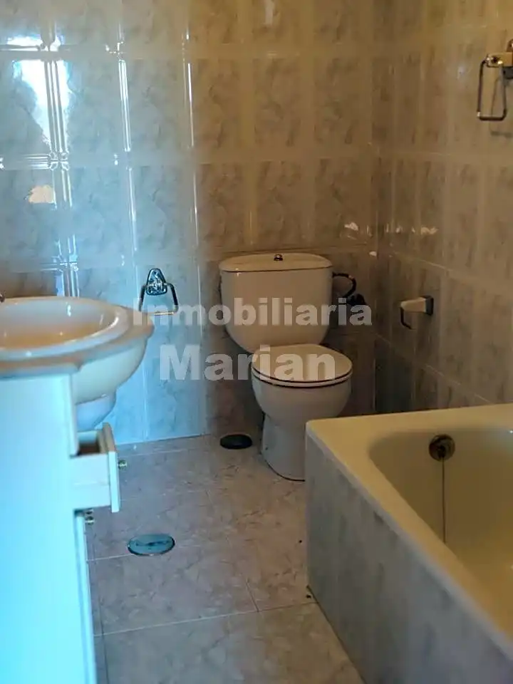 Baño de Finca rústica en venta en Santa Cruz de la Salceda con Amueblado