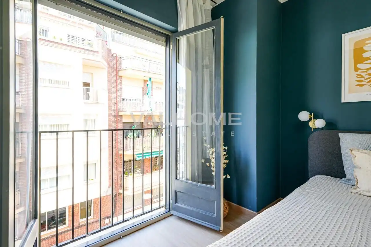 Schlafzimmer von Wohnungen zum Verkauf in Barcelona mit Klimaanlage, Heizung und Balkon