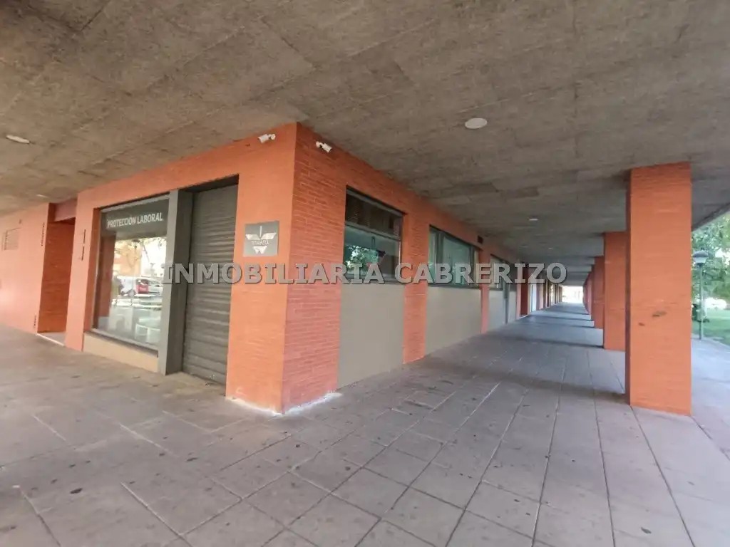 Vista exterior de Local de lloguer en  Logroño amb Aire condicionat, Calefacció i Parquet
