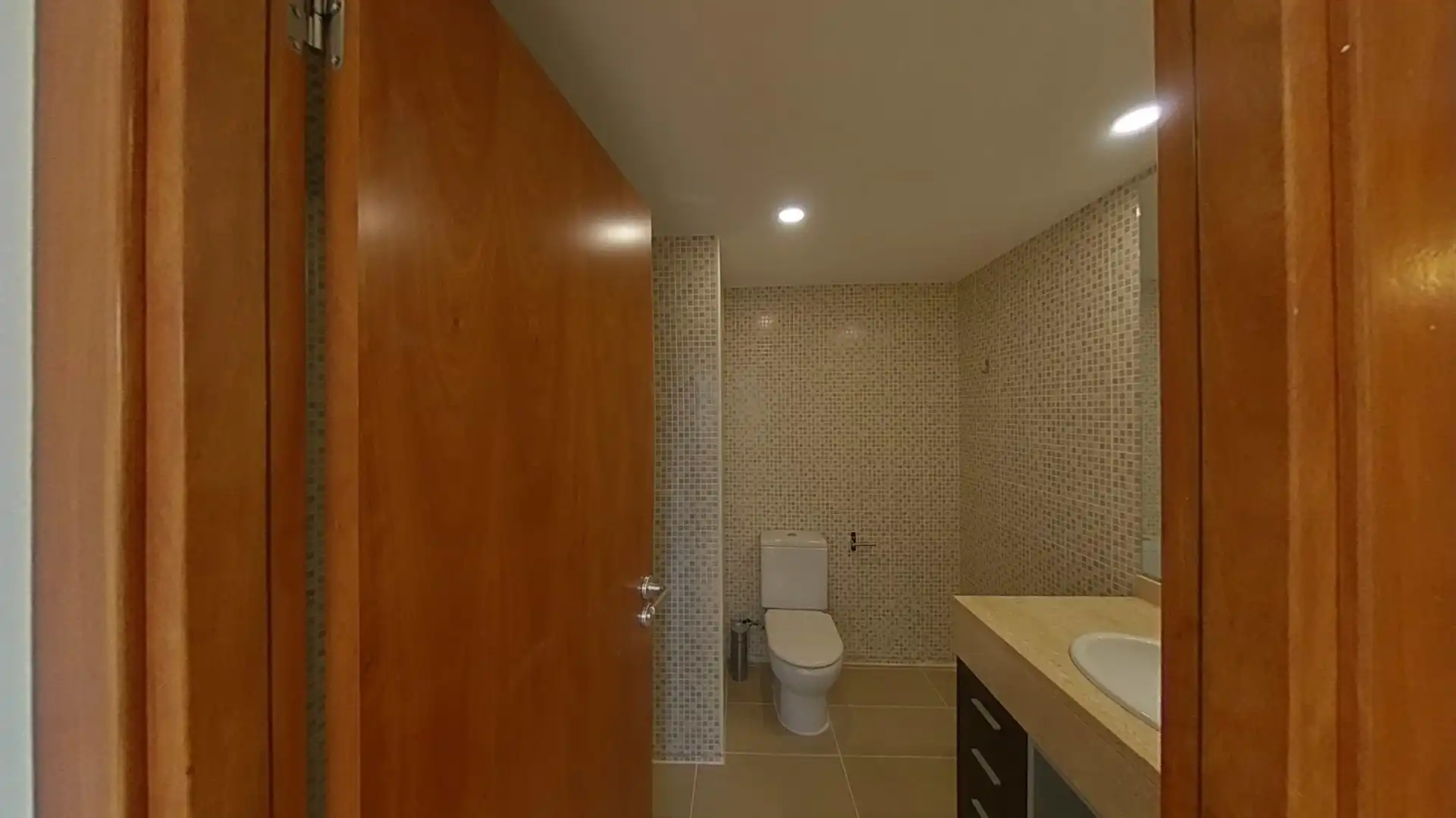 Bathroom of Duplexes for sale in Terrassa  with Swimming Pool