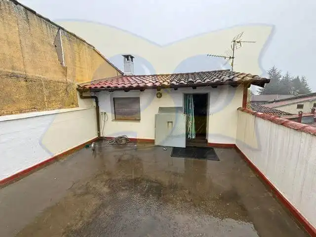 Vista exterior de Casa adosada en venta en Sequeros con Terraza y Balcón